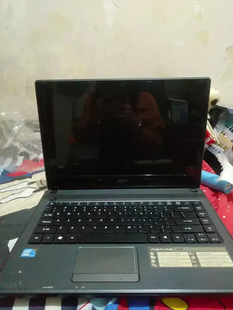 Laptop lcd rusak