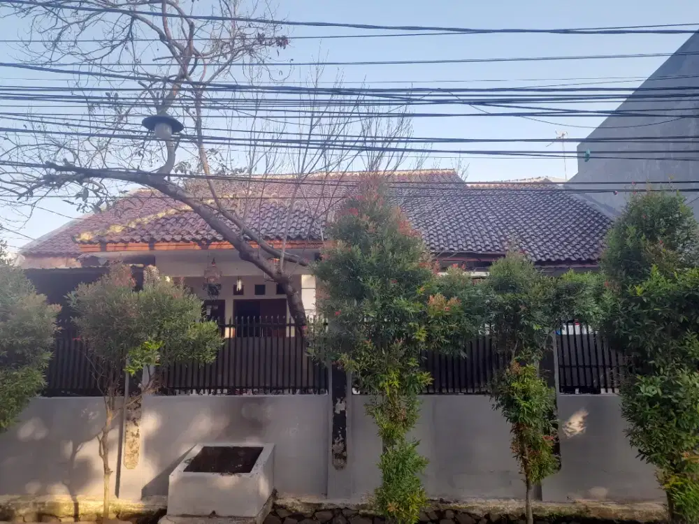 DIJUAL RUMAH LUAS, HOOK & STRATEGIS BEKASI