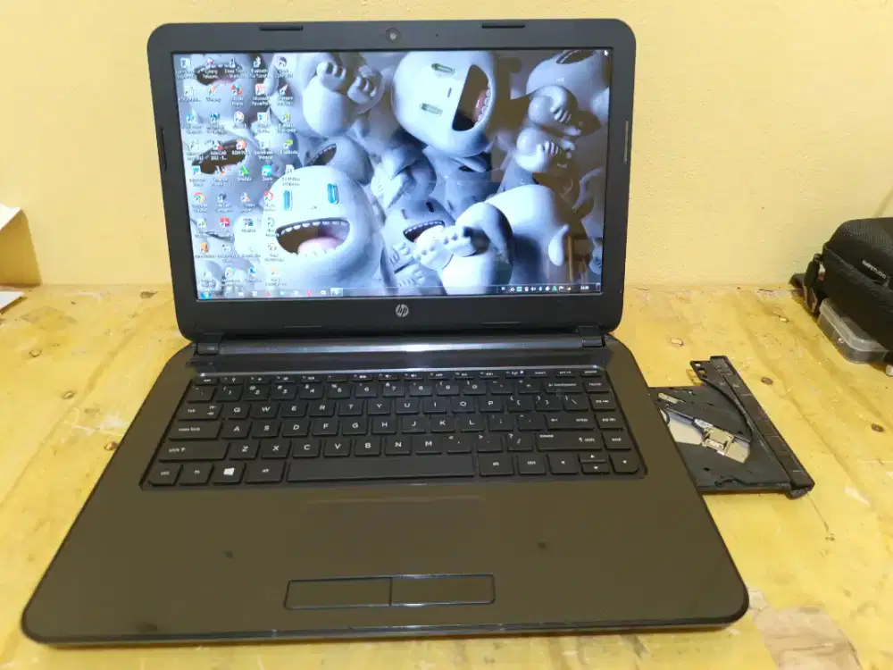 Laptop Hp 14 Slim Amd A4-5000 Ram 2Gb Hdd 500Gb Siap Pakai