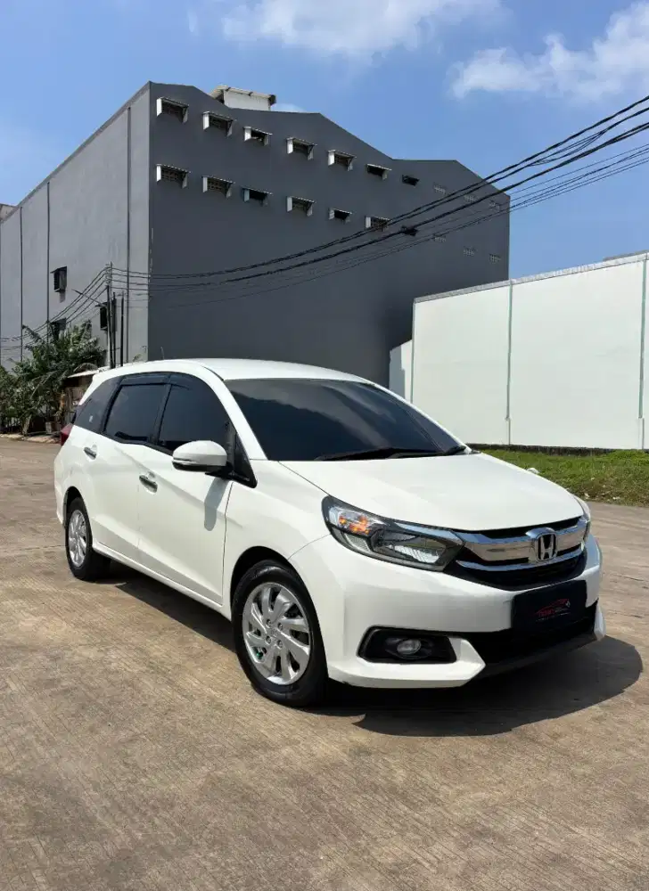 Mobilio E CVT 2017 bekas murah