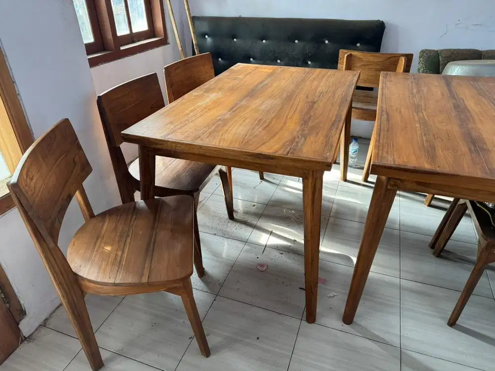 Meja makan kayu jati