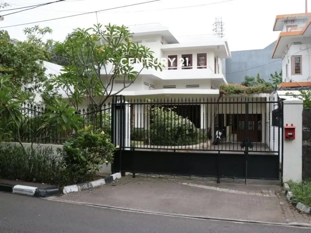 Rumah Bagus Dan Murah Dgn Tanah Luas Lokasi Strategis Di Jakpus