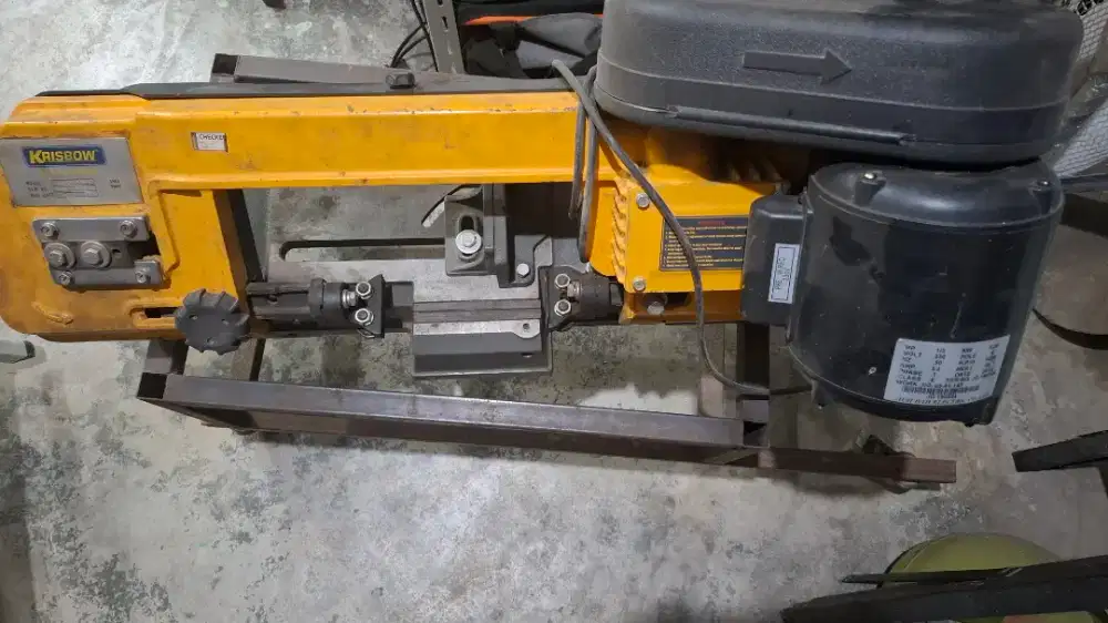 Mesin cutting krisbow