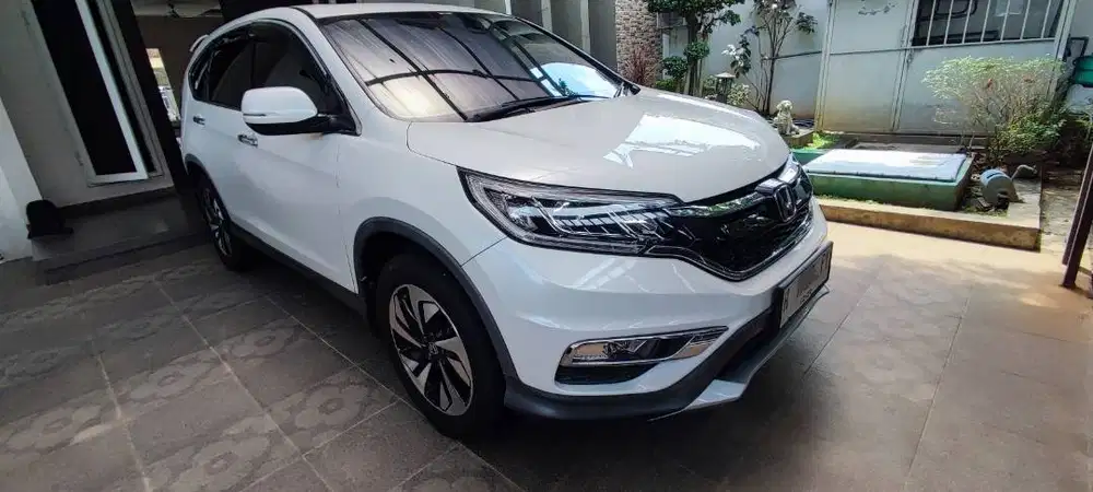 Honda CRV 2.4 i-VTEC Fender Edition 2017 Low KM warna Putih