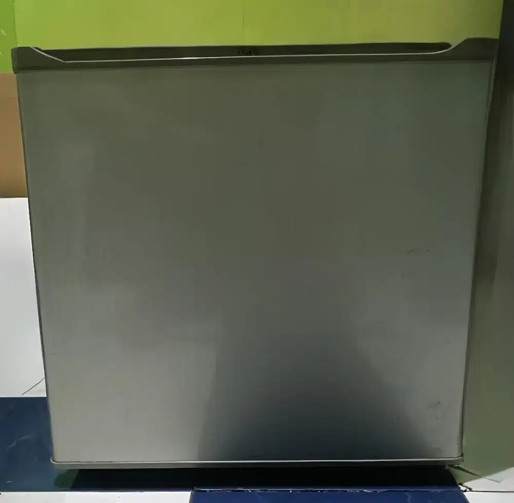 Kulkas mini Aqua mulus