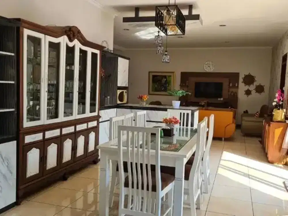 Rumah Lux + kolam renang, Kota baru Parahyangan