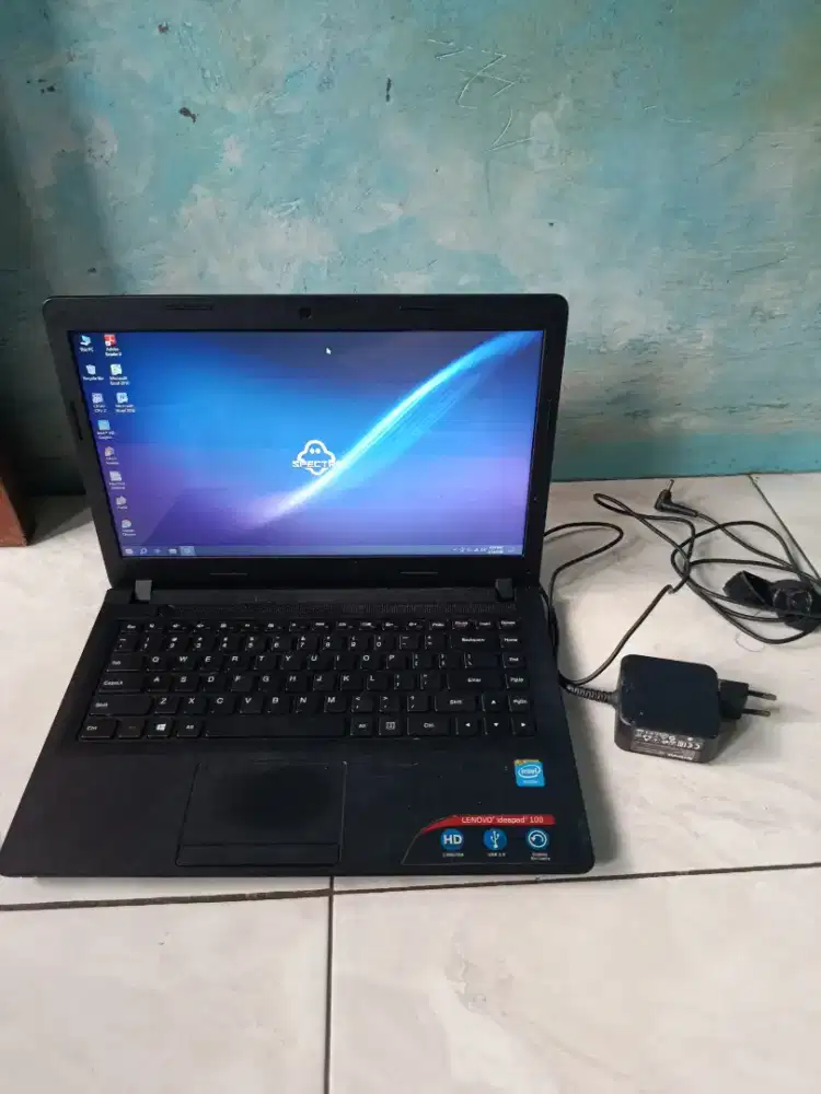Laptop lenovo layar 14 Inc murah