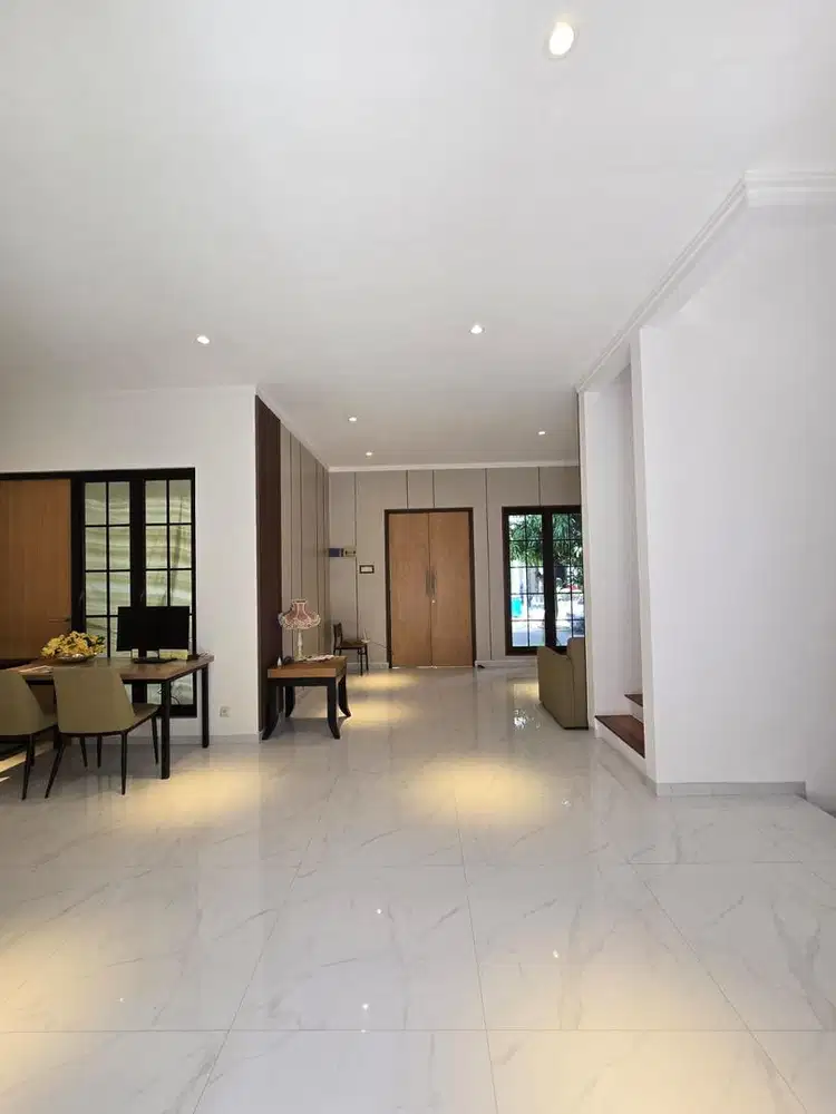 HOT SALE!!!RUMAH MEWAH SIAP HUNI BRANDNEW LOKASI STRATEGIS AMAN NYAMAN
