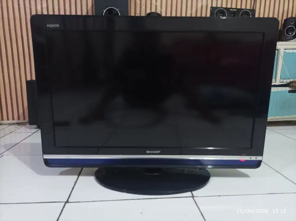 Tv sharp aquos 32 inch type LC-32L400M