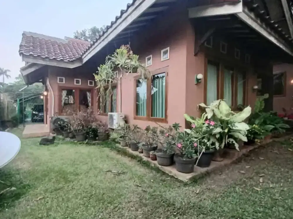 Rumah asri nyaman dekat tip top cipayung ciputat luas tanah 920 m2