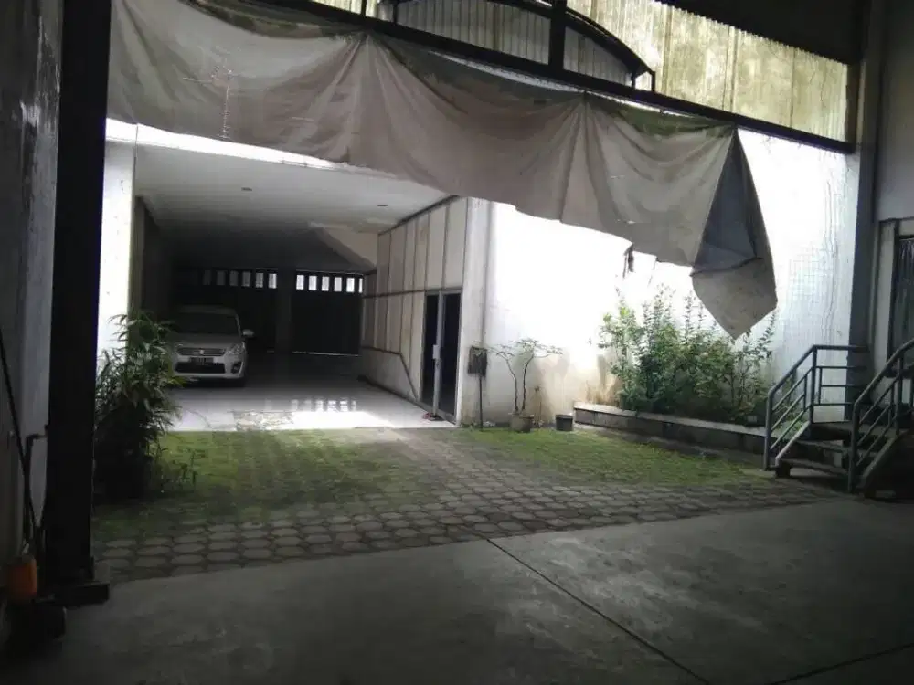 Ruko 3 Lantai dan Gudang Strategis di Jalan Raya Kopo Bandung