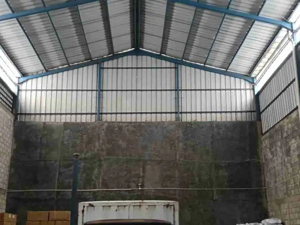 BU nego sampai deal gudang Luas di brujul dekat taman Kopo indah 2