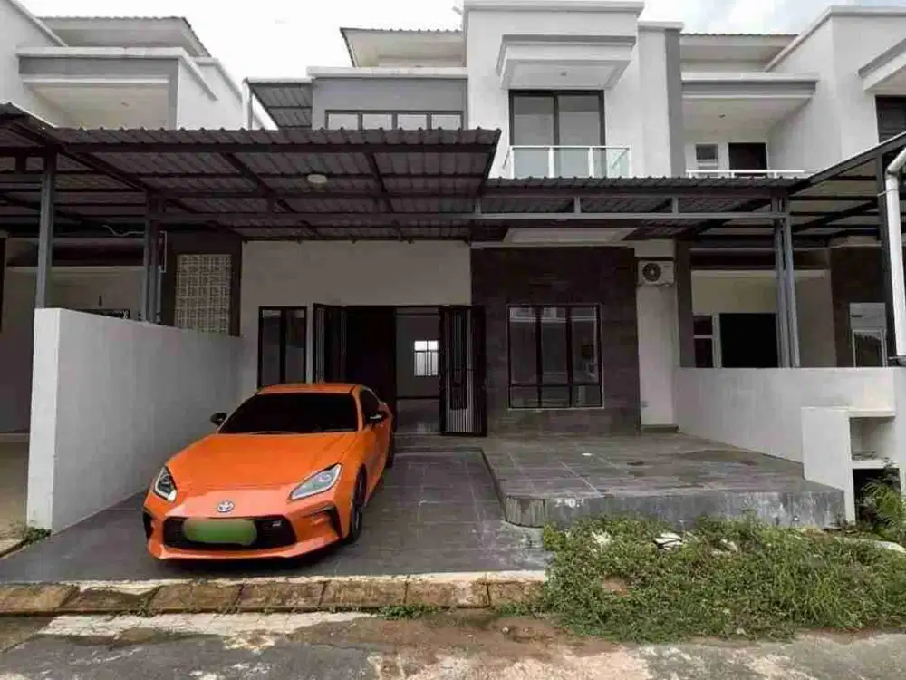 Disewakan Rumah 2 Lantai Hook Tengah di Victory Residence, Batam Center