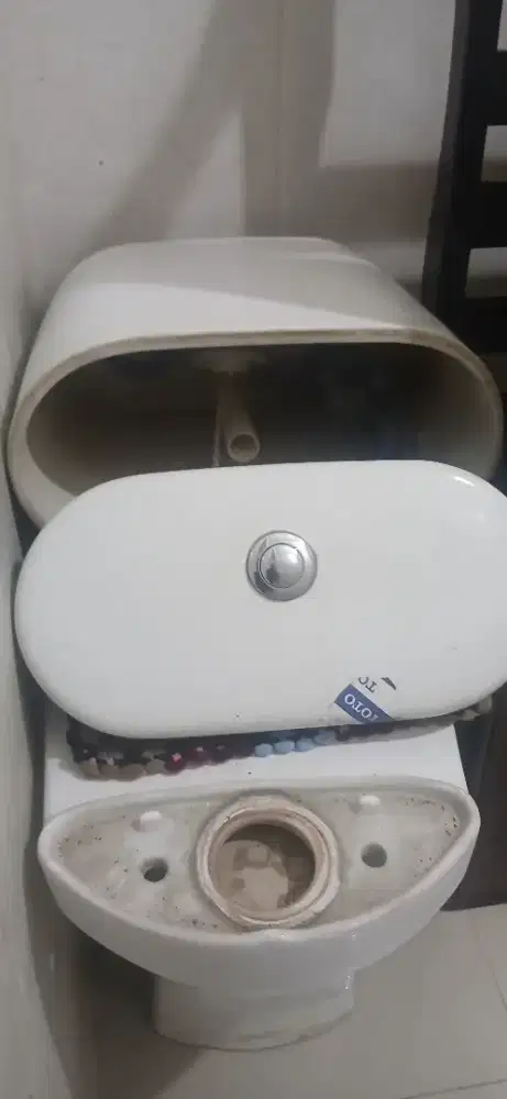 Closet kloset toto like new