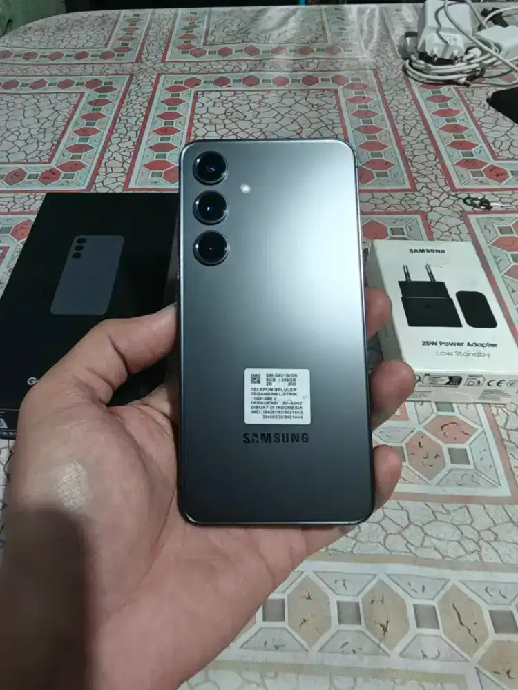 Samsung S24 8/256gb garansi on bonus chargee