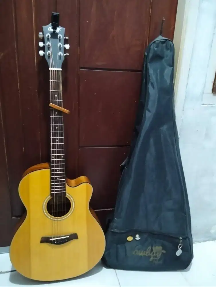 Gitar cowboy gwc 235 na+capo+alat steam+ tas 800rb