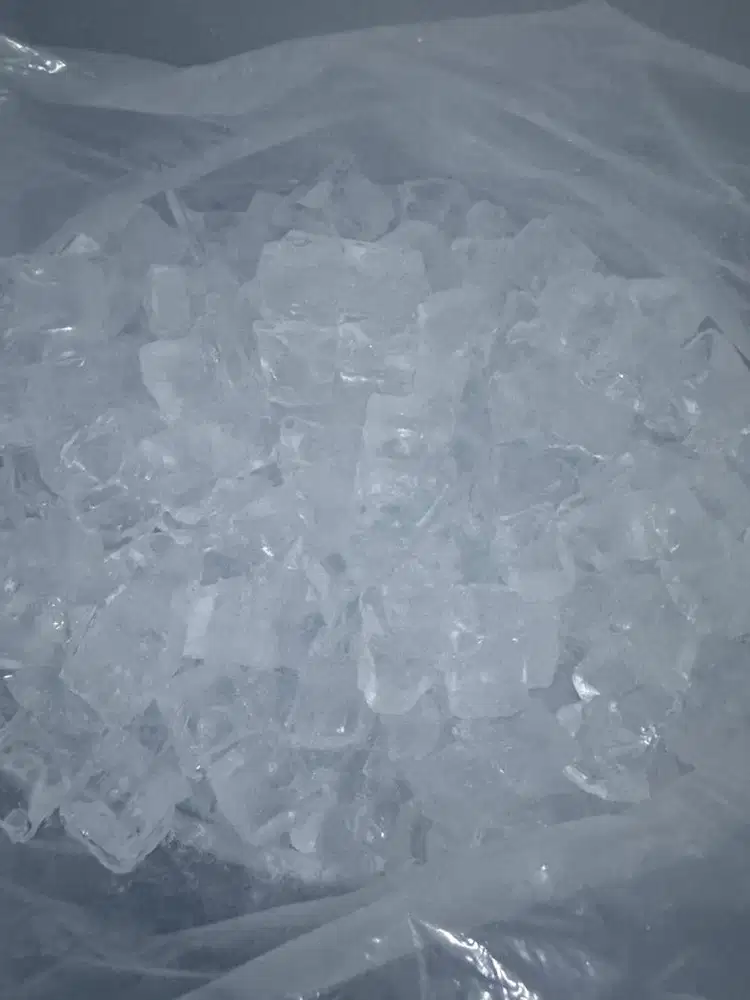 es kristal bentuk cube