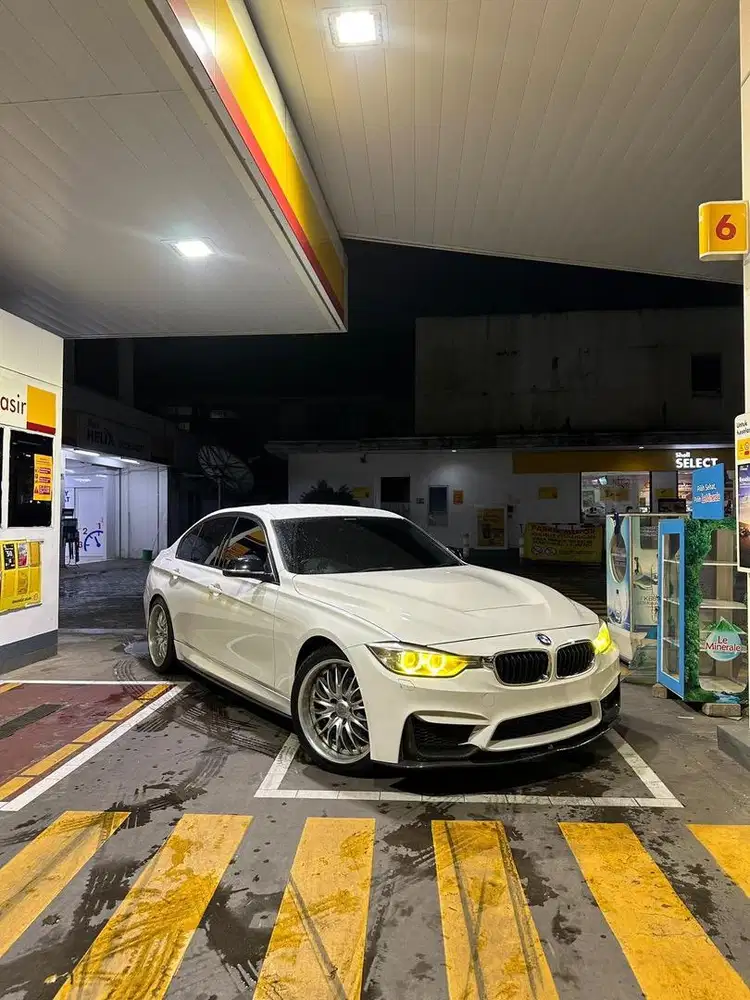 BMW F30 320i 2014 N20B20 Twin Power Turbo Mineral White TRIPTONIC A/T