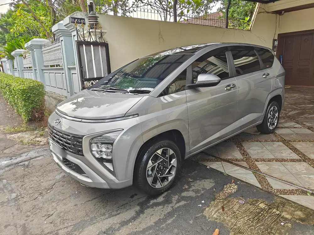 (CASH) Hyundai Stargazer Prime 2022 Two Tone Silver  Low KM
