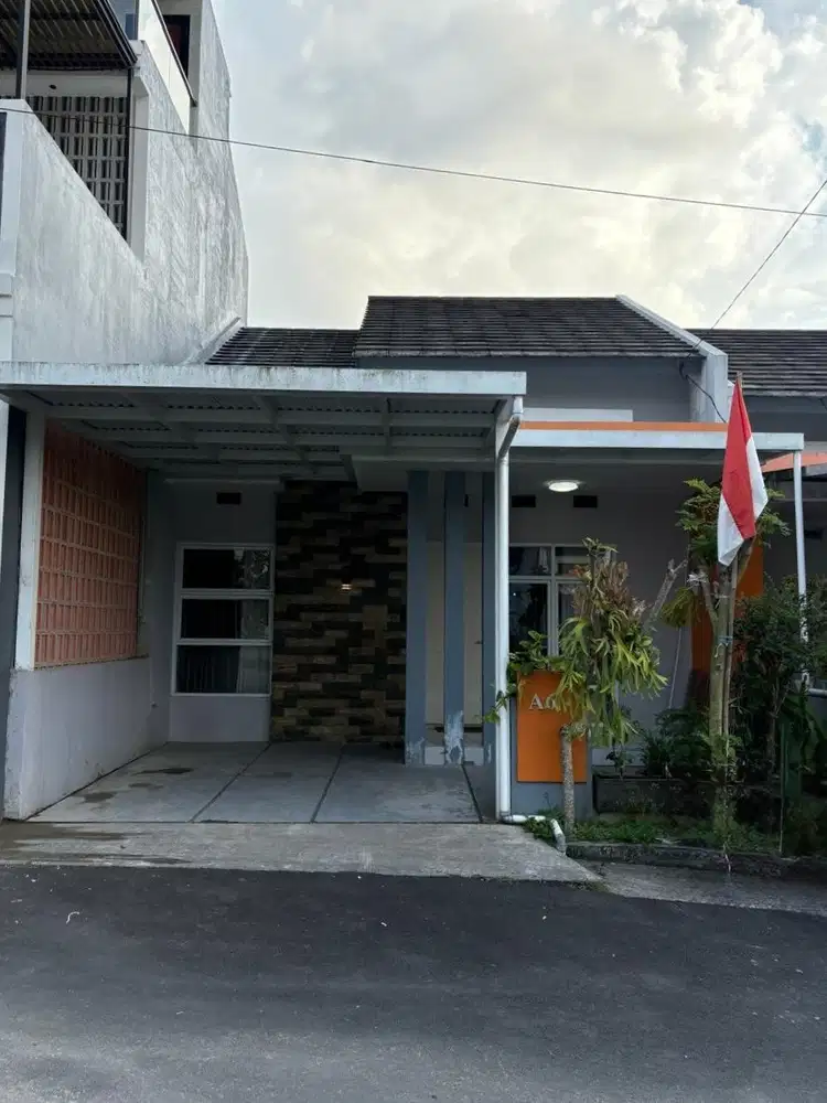 Rumah Nyaman View Gunung Tampomas  | 2 KT + Taman & Kolam Ikan