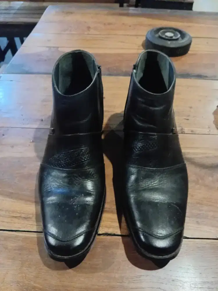 Jual sepatu kulit Asli