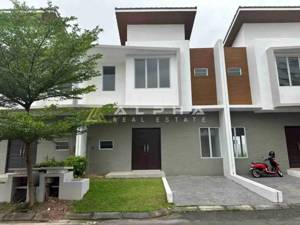 Dijual Cepat Rumah 2 Lantai di Azure Bay, Pasir Putih