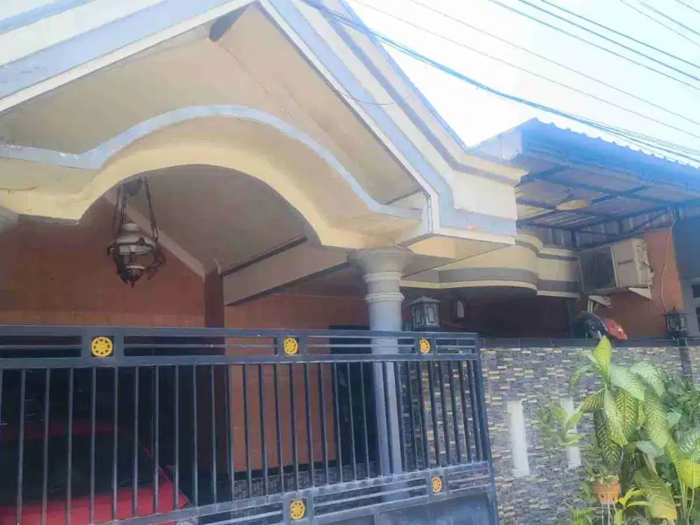 jual murah rumah 1  1/ 2 lantai  dekat fasilitas umum  di candi Mulyo Jombang