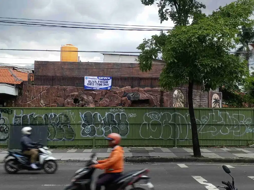 Disewakan Rumah Hook di Jl Kartini Surabaya Pusat