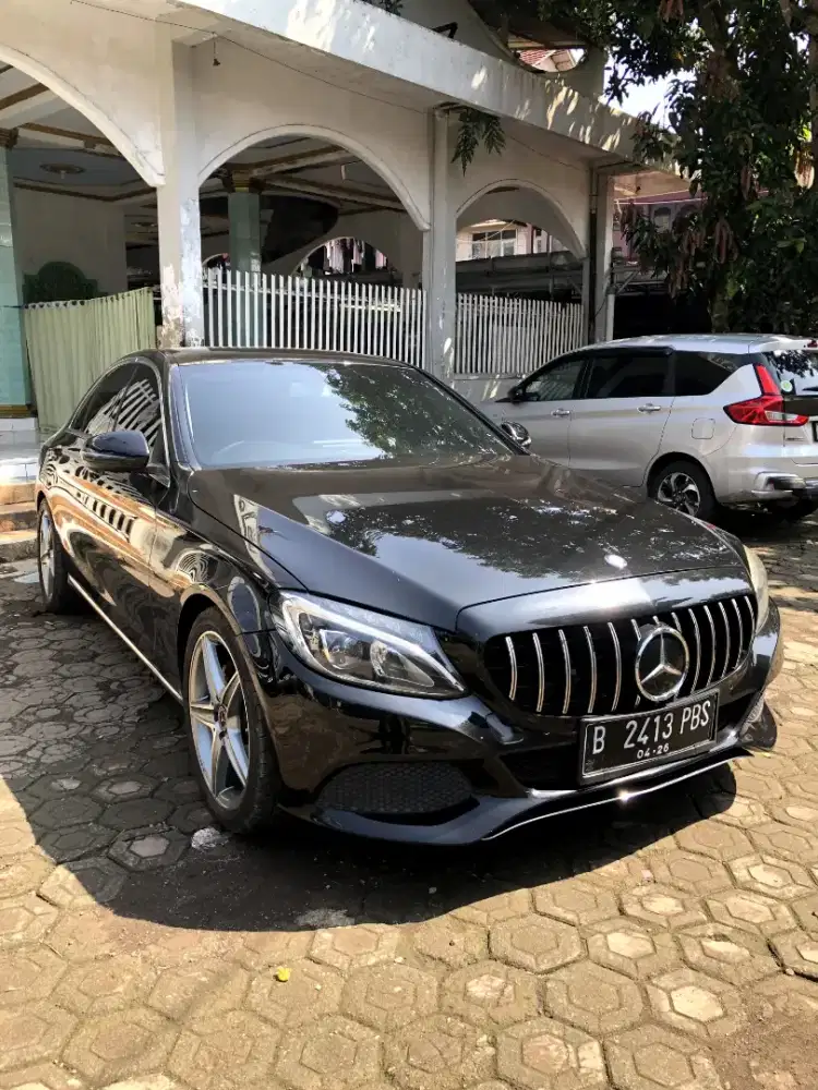 Dijual cepat mobil mewah Mercy C200 AMG 2016 No minus