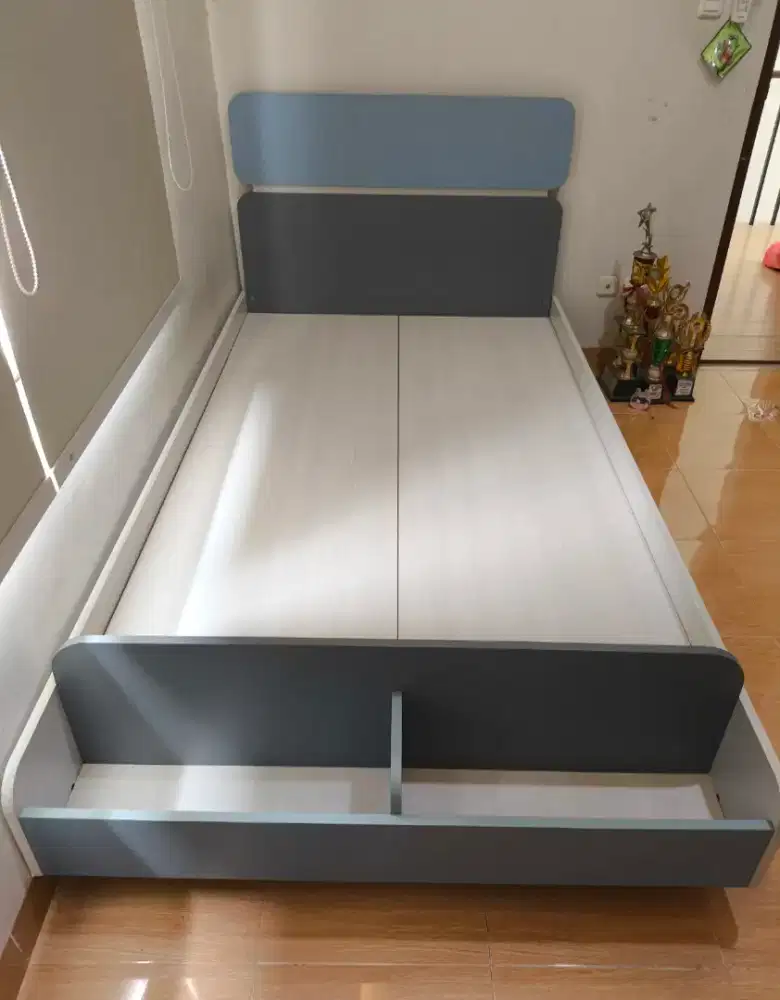 TEMPAT TIDUR ANAK INFORMA PRELOVED