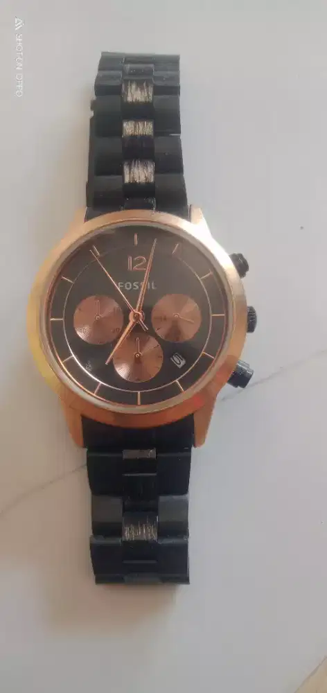 Mati Total Merk Fosil