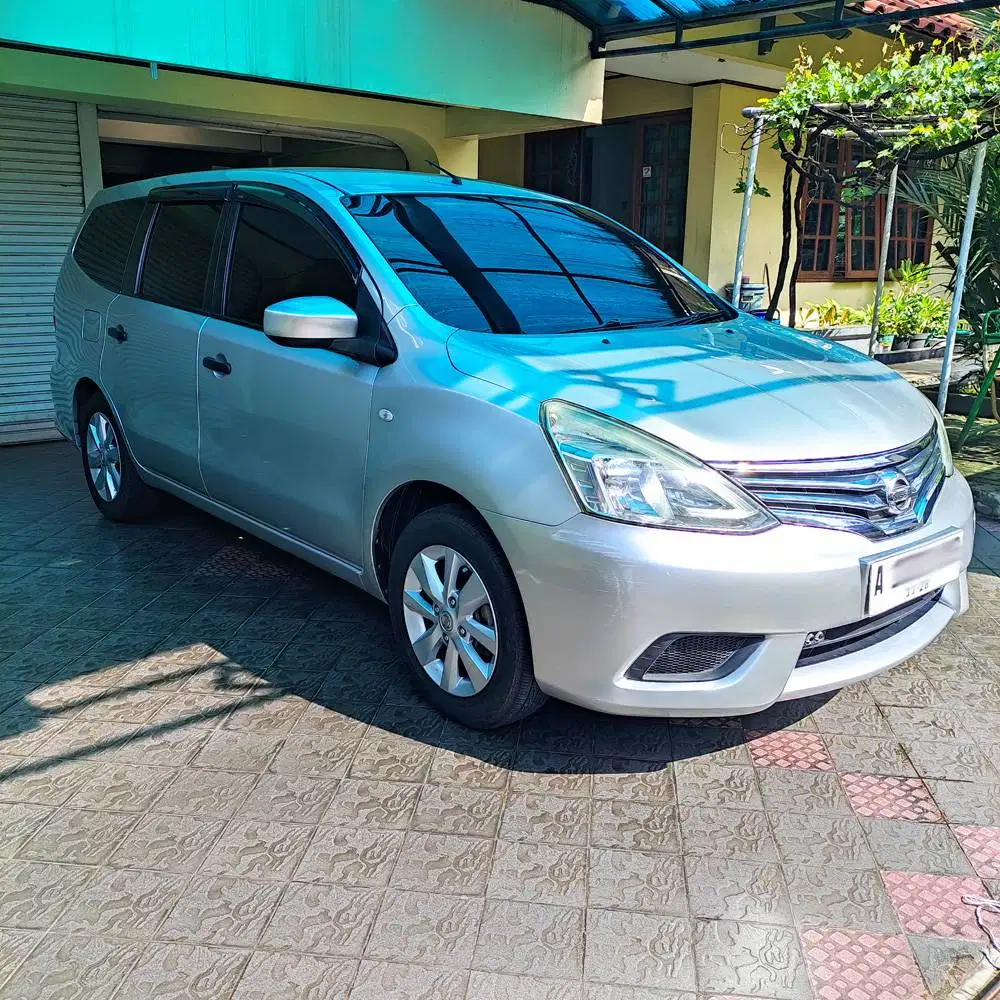 Grand Livina 2015 Matic Silver