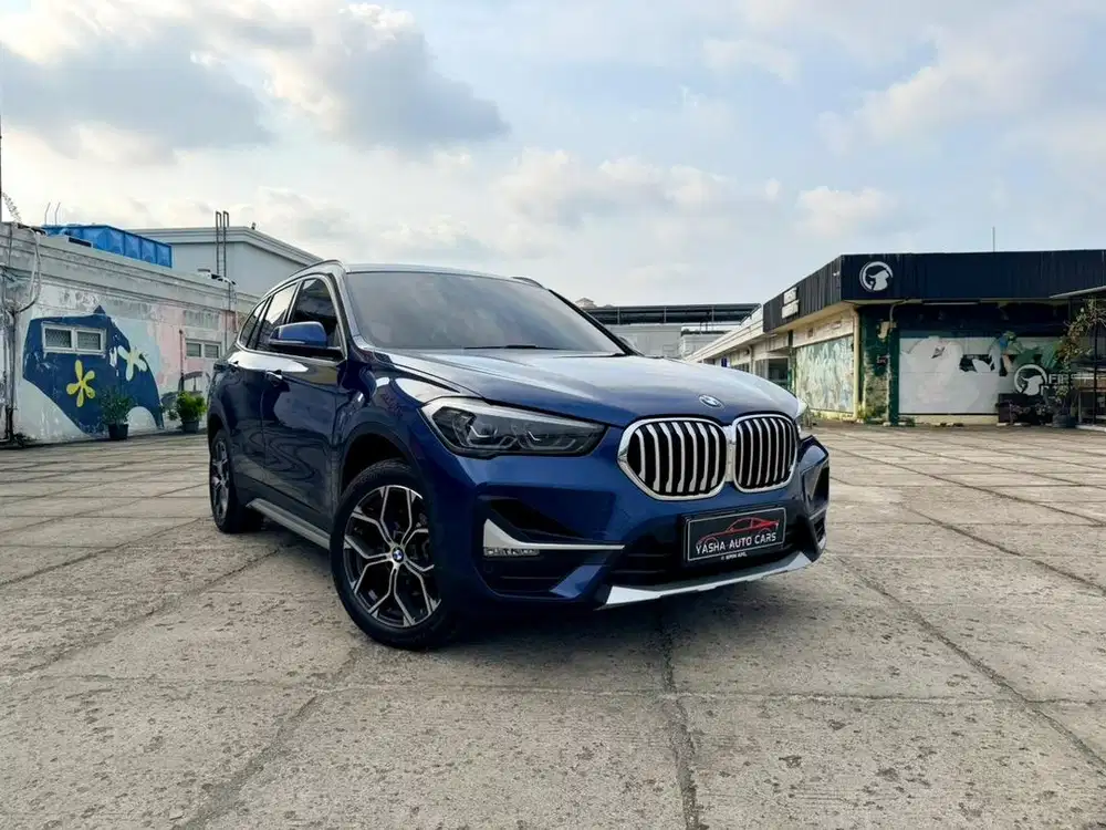 BMW X1 X-1 2021 xLine Panoramic Facelift 2021 Biru Kilometer Antik