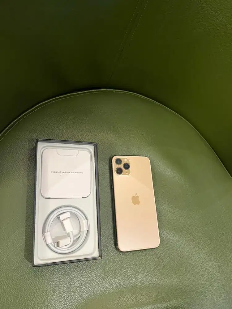 iphone 11 pro 256gb yg terjadi gold