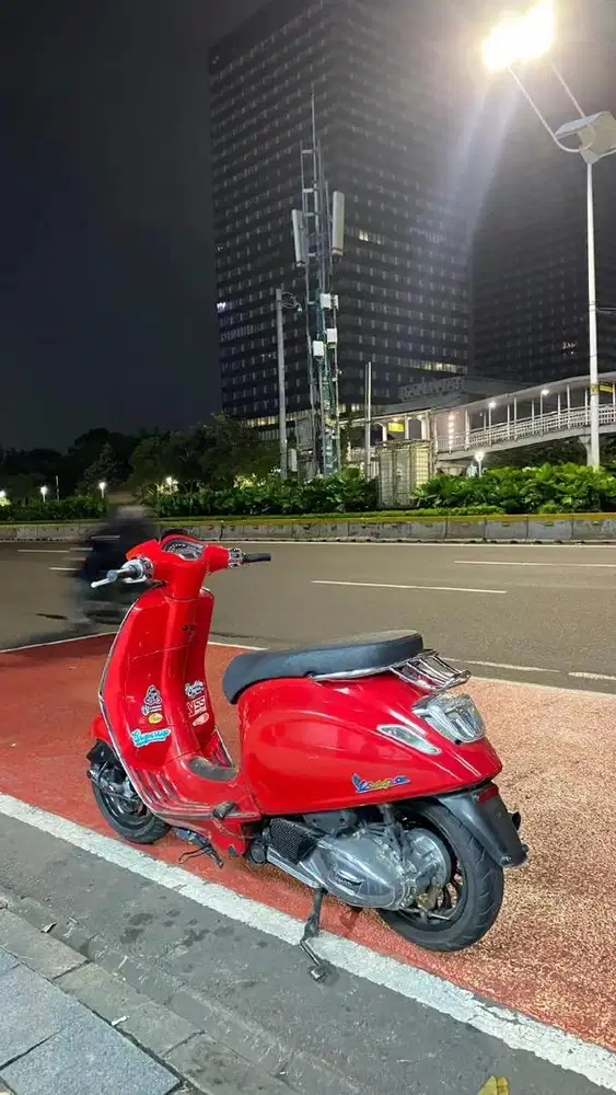 Dijual motor vespa 34 juta nego