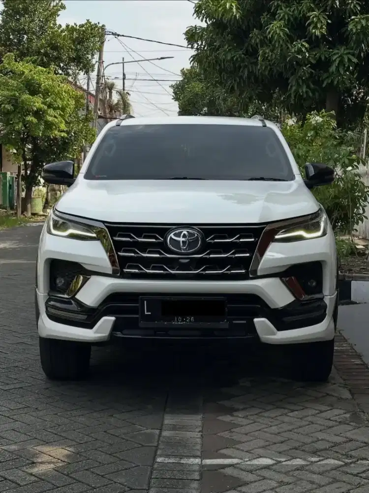 Fortuner VRZ GR Sport 2.4 Diesel Matic 2021 istimewa low km