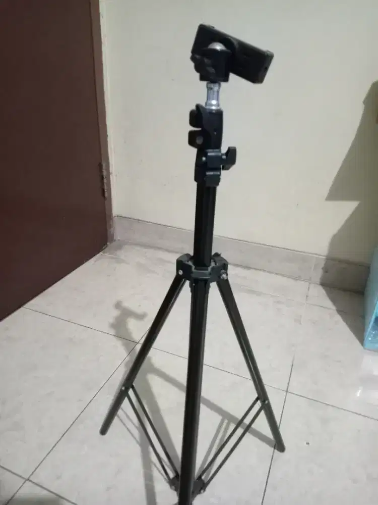 Tripod Selfie warna hitam