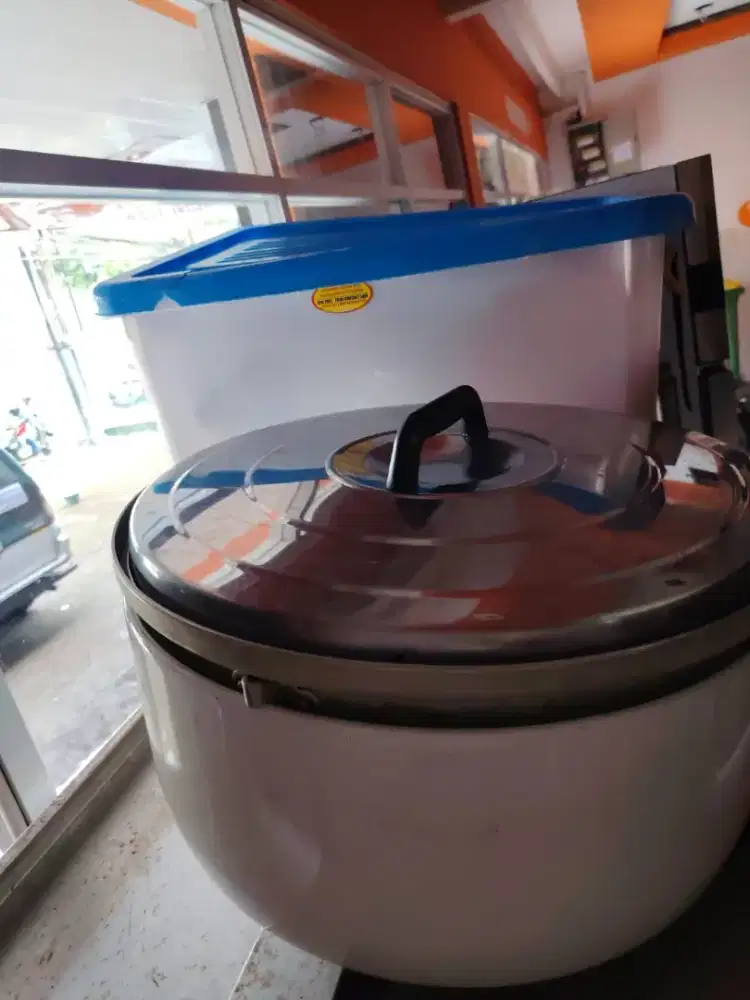 Peralatan dapur restoran