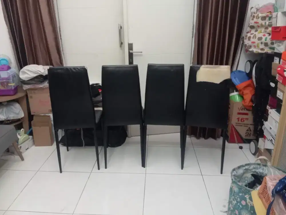 Dijual cepat kursi makan 4 pcs