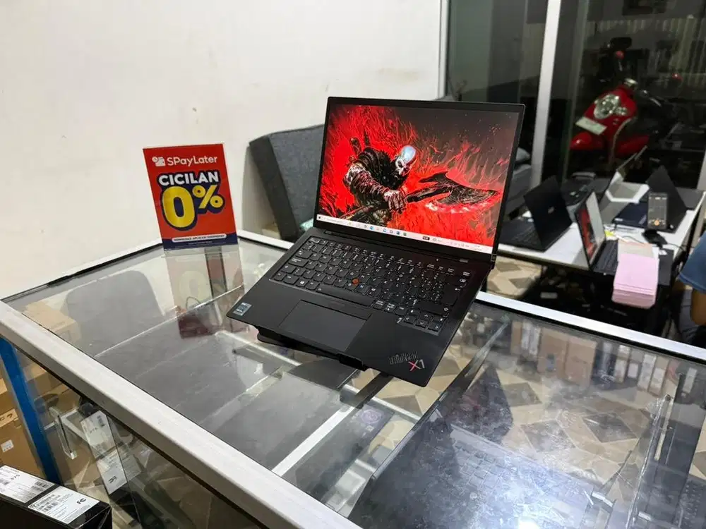 X1  Carbon gen9 CORE I5gen11 RAM 16 GB SSD 256 GB