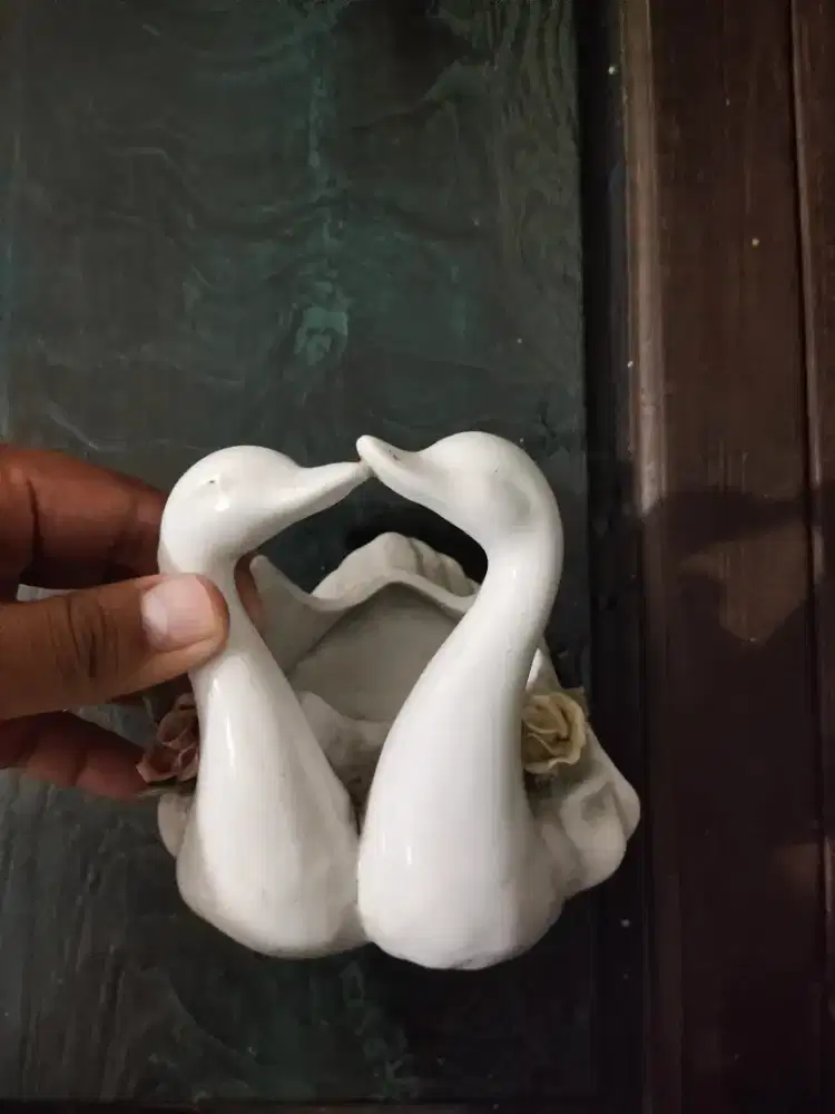 Pajangan angsa honeymoon 1990