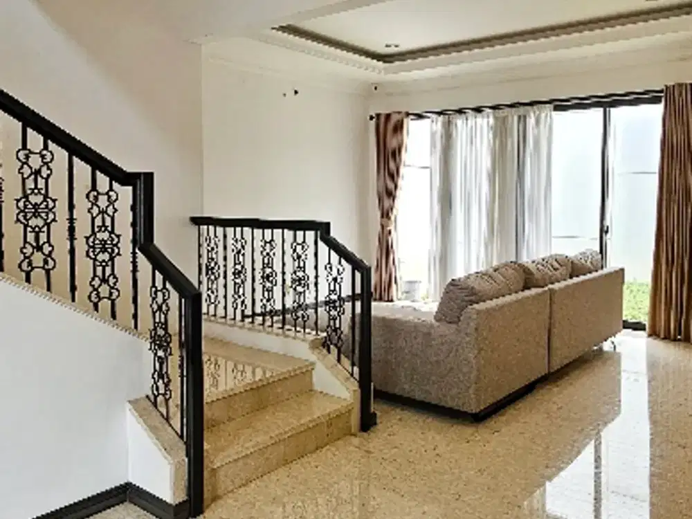 TURUN HARGA DIJUAL CEPAT RUMAH JADEITE LB 225M2 DEPAN TAMAN