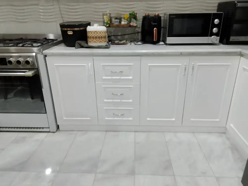 Cat Duco melamik tukang