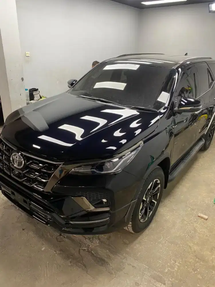 FORTUNER 2.8 GR SPORT 2022 HITAM