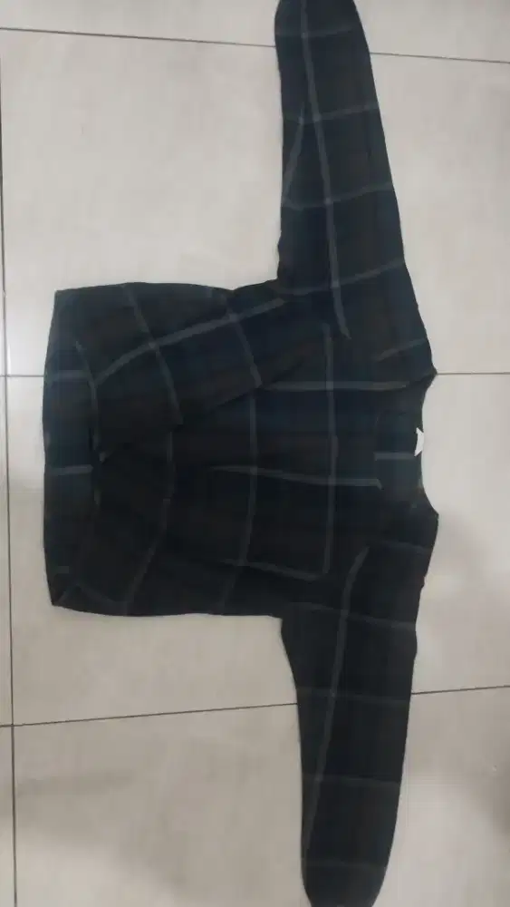 Jual baju bekas tak terpakai