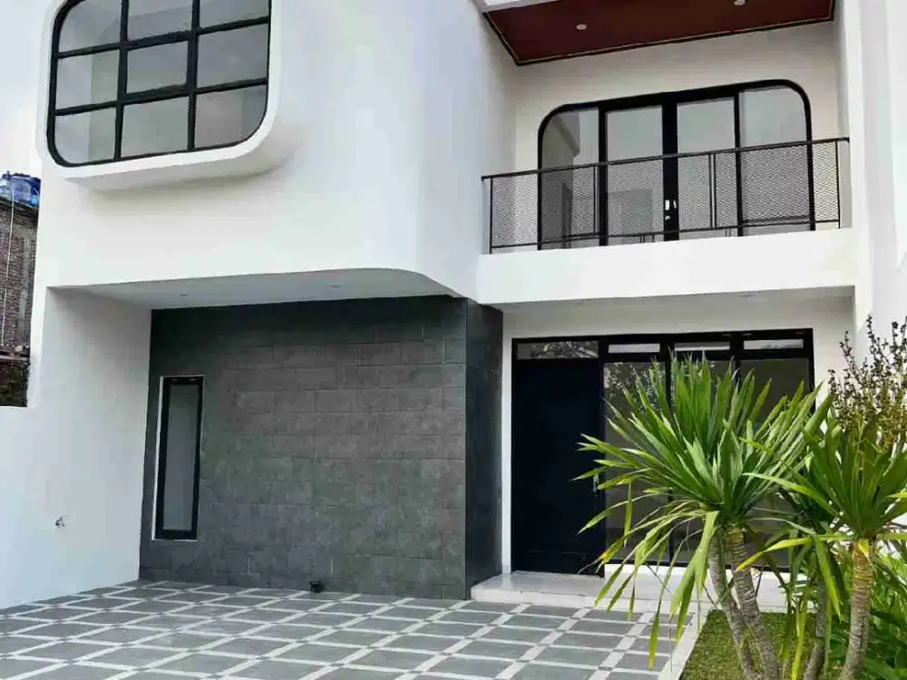 Rumah Mewah Di Maguwoharjo Sleman Yogyakarta Dekat Bandara Adisucipto