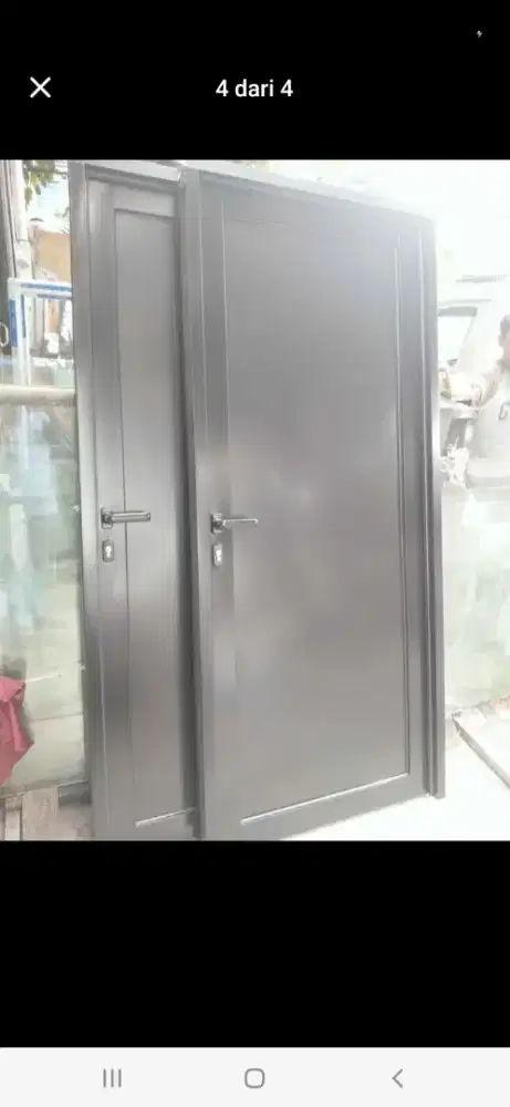 Pintu alumunium swing uk max T220cm L100cm hrg 2,3 jt / terpasang