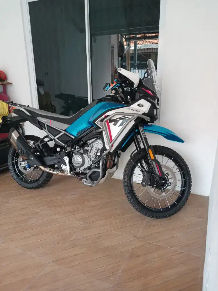 Cfmoto 450MT 2024 Biru