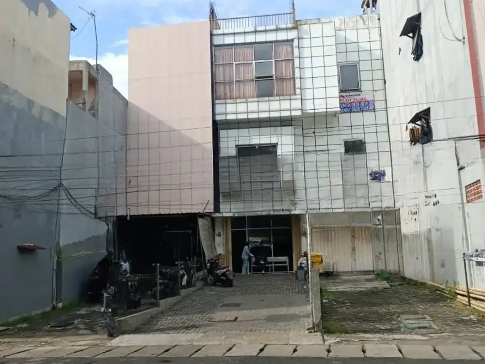 Disewakan Ruko 3,5 Lantai Siap untuk Usaha di Jakarta Utara
