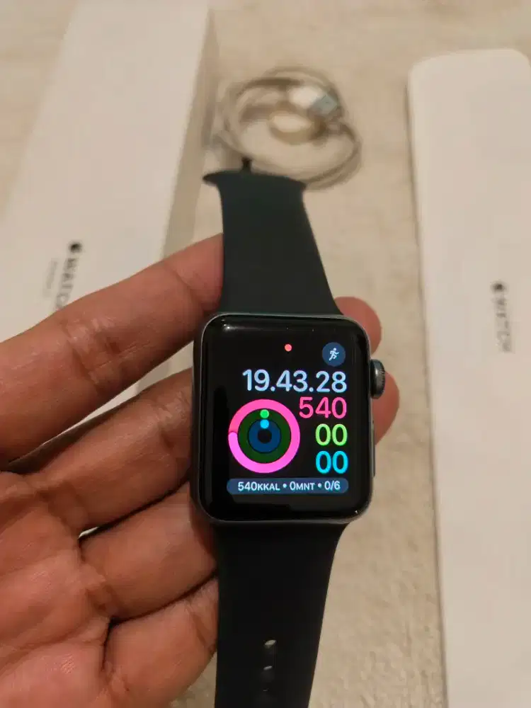 iWatch series 3 38mm mulus no minus fullset siap pakai Harga Pas